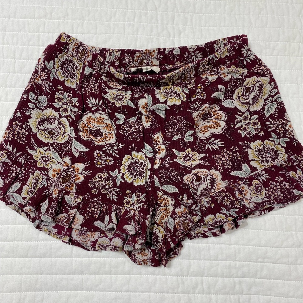 Floral patterned ruffle Shorts